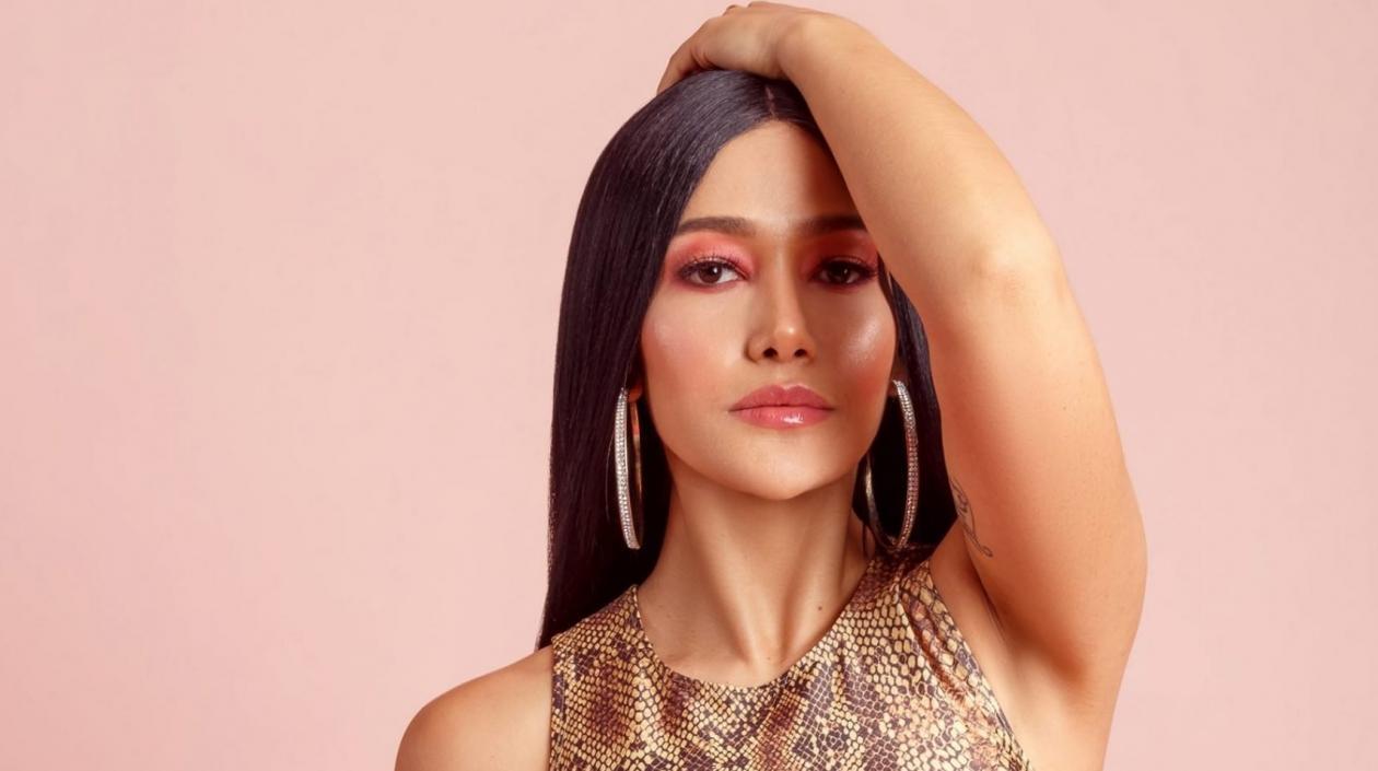 Farina, cantante colombiana.