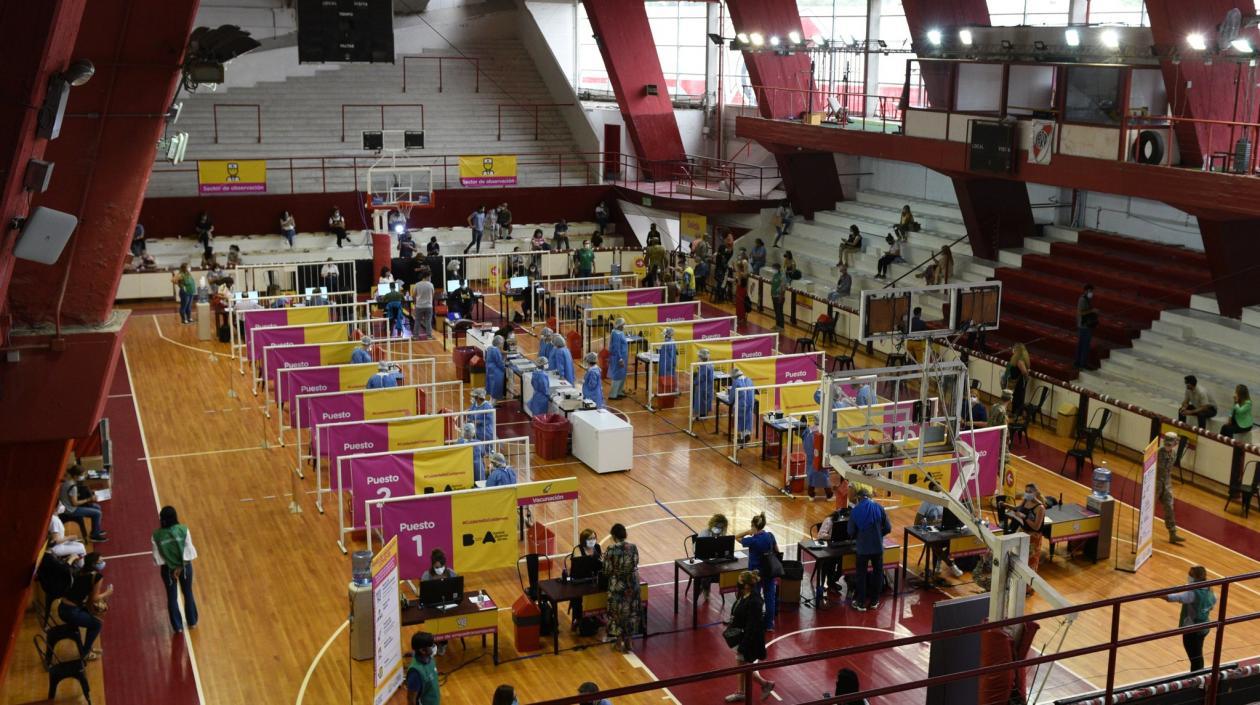 Coliseo de baloncesto de River Plate. 