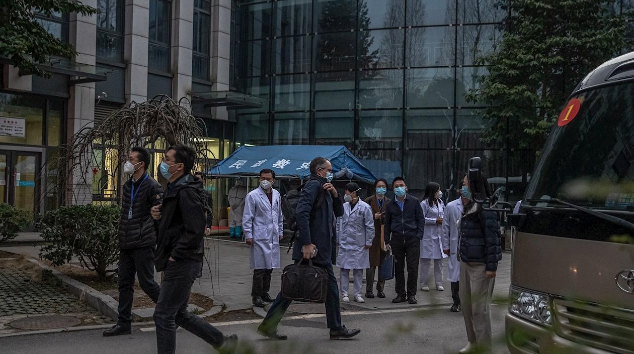 Misión de la OMS sigue en Wuhan.