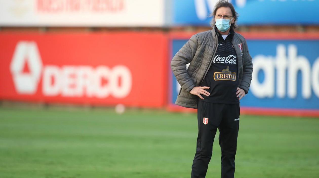 Ricardo Gareca, técnico argentino. 