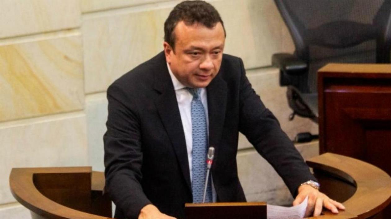 El Senador Eduardo Pulgar.