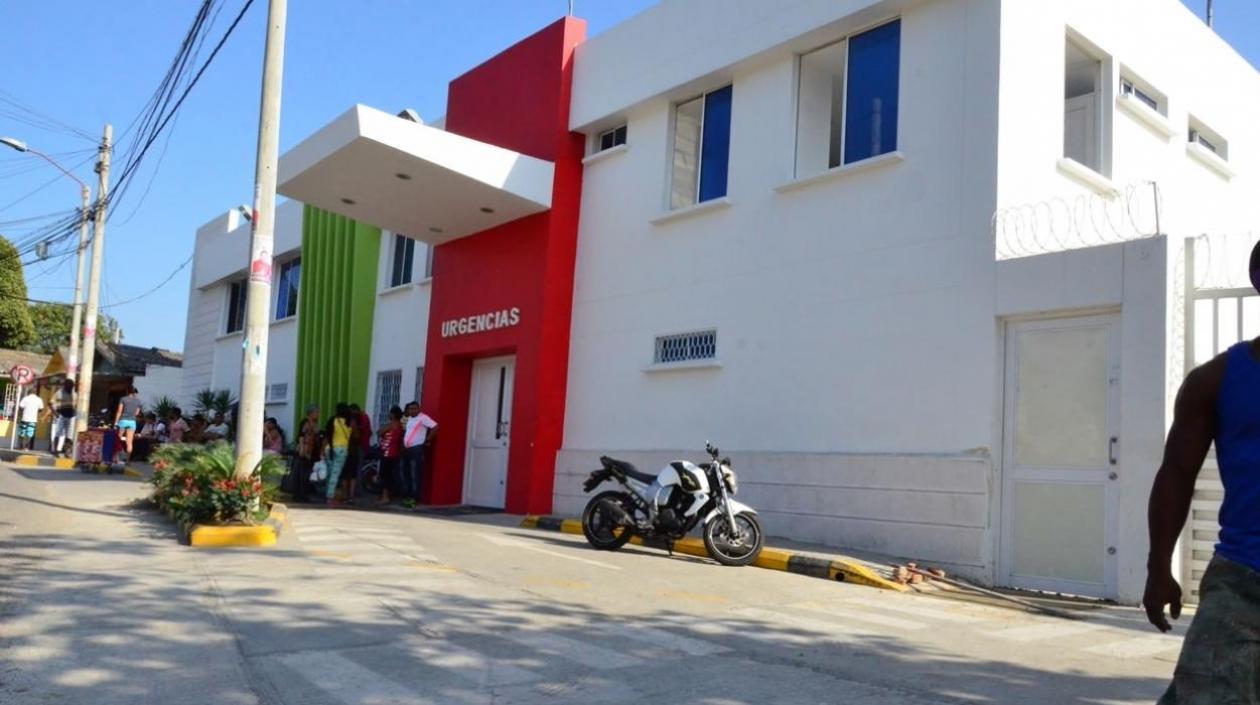 El menor recibe atención médica en el Camino La Manga. 