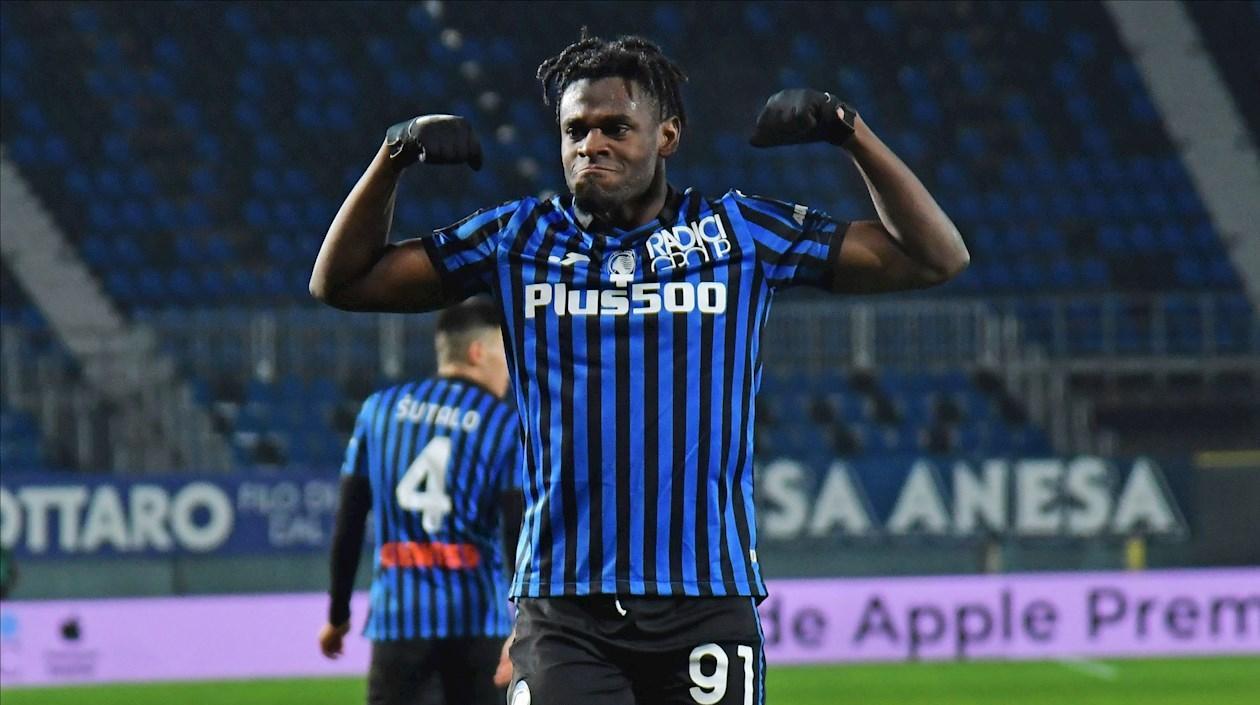 Duván Zapata celebra su gol. 