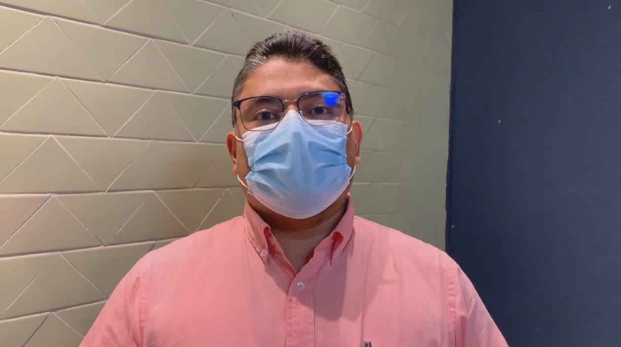 Humberto Mendoza, Secretario de Salud del Distrito. 