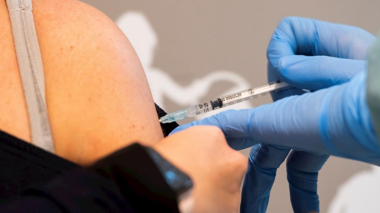  Los estudios sobre la adaptación de las vacunas a las nuevas variantes aún son muy preliminares.