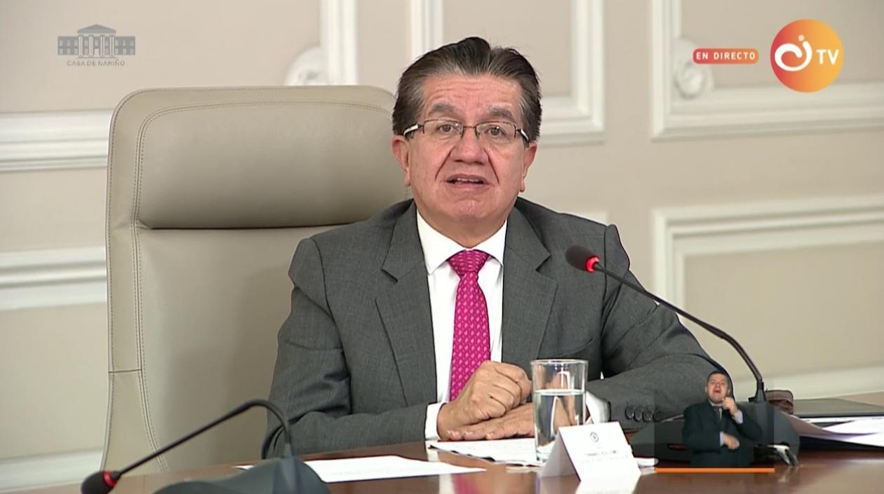 Fernando Ruiz, Ministro de Salud.