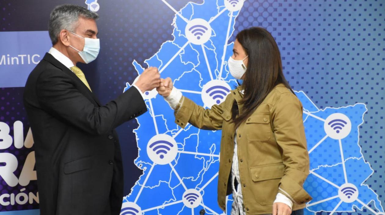 El Viceministro Walid David y la Ministra Karen Abudinen.