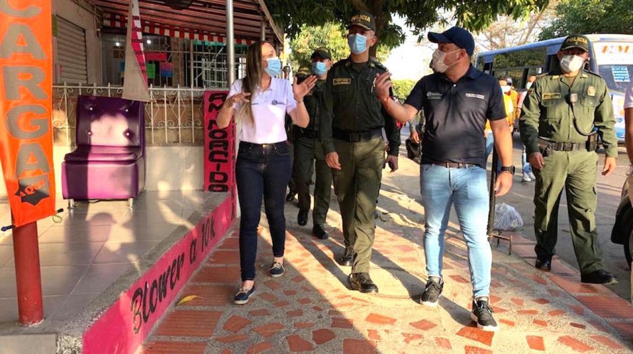 Autoridades recorriendo sectores del sur de Barranquilla.