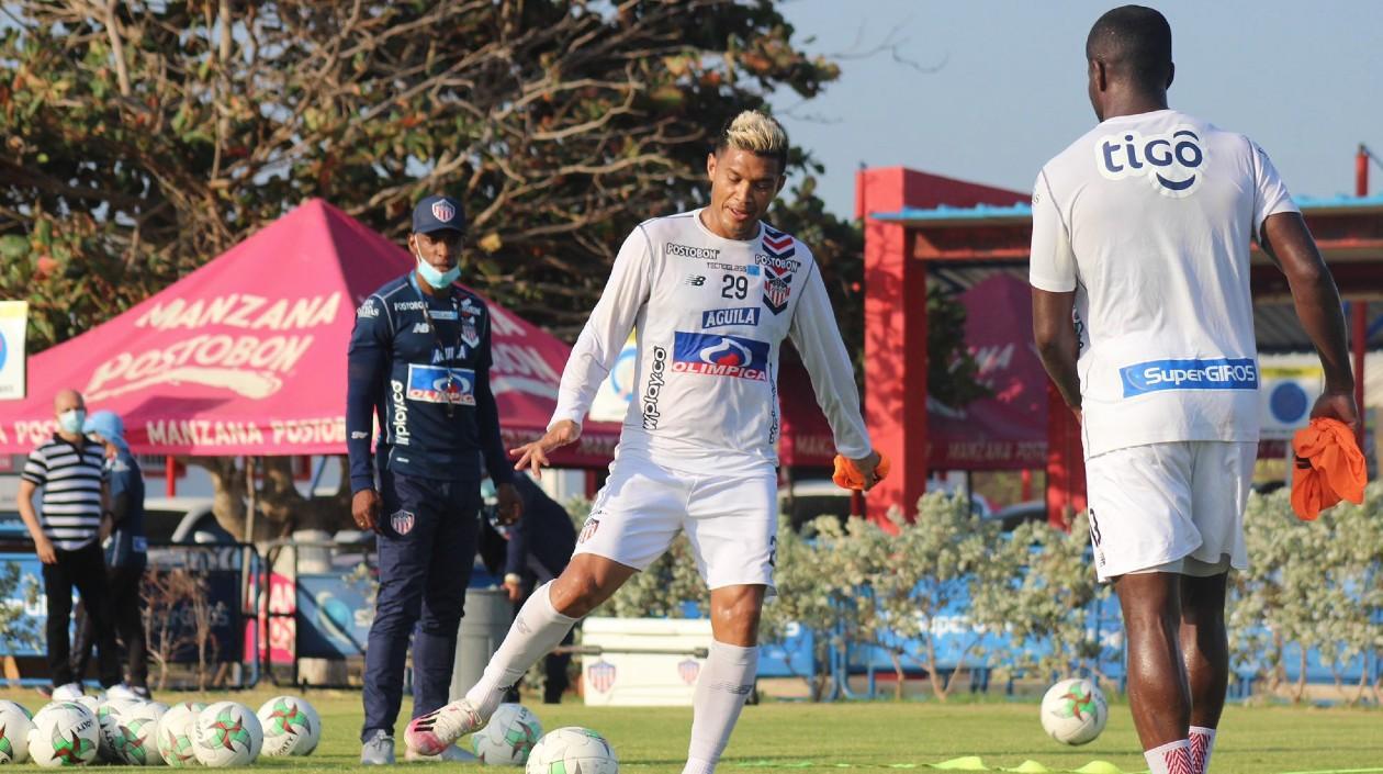 Teófilo Gutiérrez comandará el ataque de Junior. 