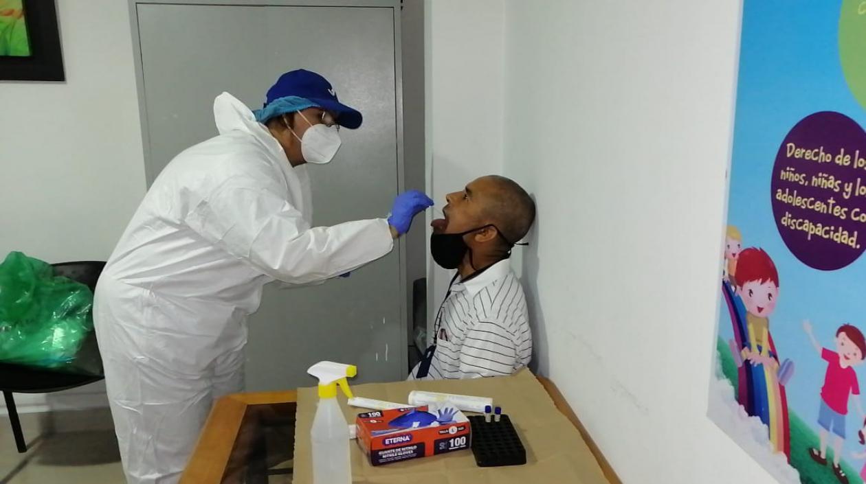 Prueba de Covid-19 en Suan.