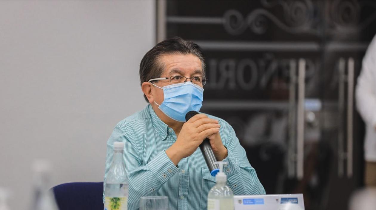 Fernando Ruiz, ministro de Salud.