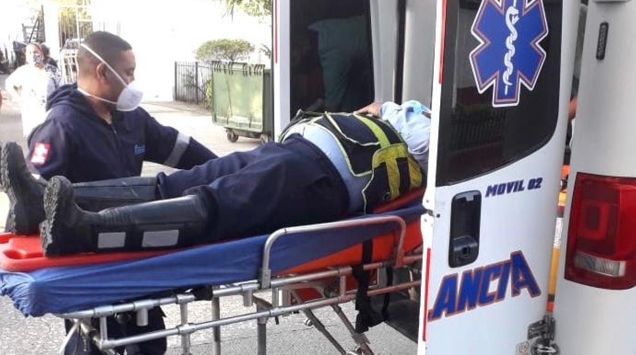 El agente de transito fue atendido.