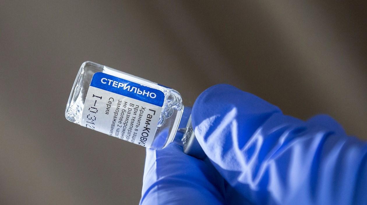 Vista de la vacuna rusa contra el Covid-19 Sputnik V. 