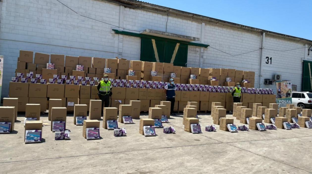 Mercancía incautada por la Policía Fiscal y Aduanera.