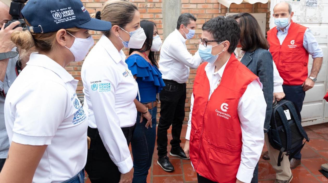 Ministra de Exteriores de España, Arancha González Laya (derecha).