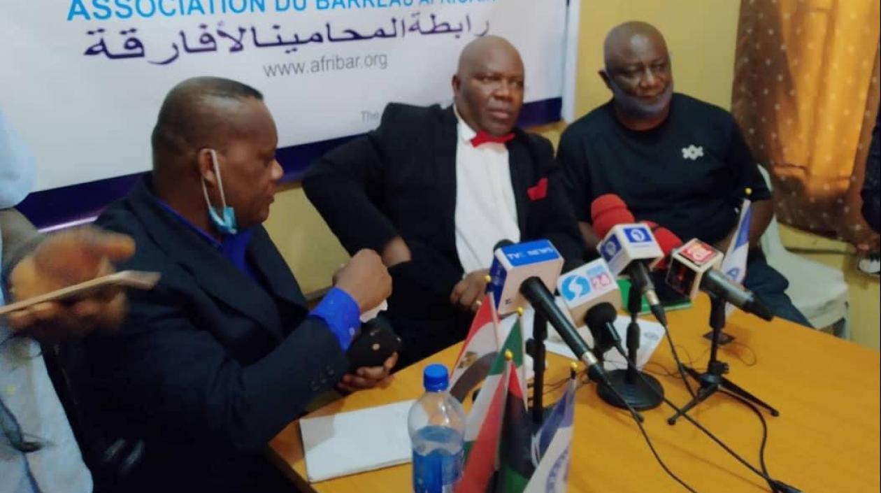 Representantes del Colegio de Abogados.