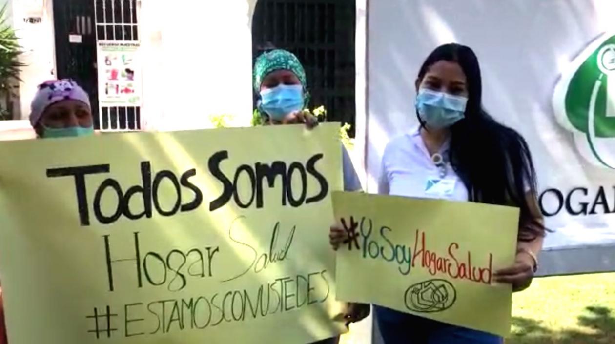 Trabajadoras de Hogarsalud respaldando a la IPS.
