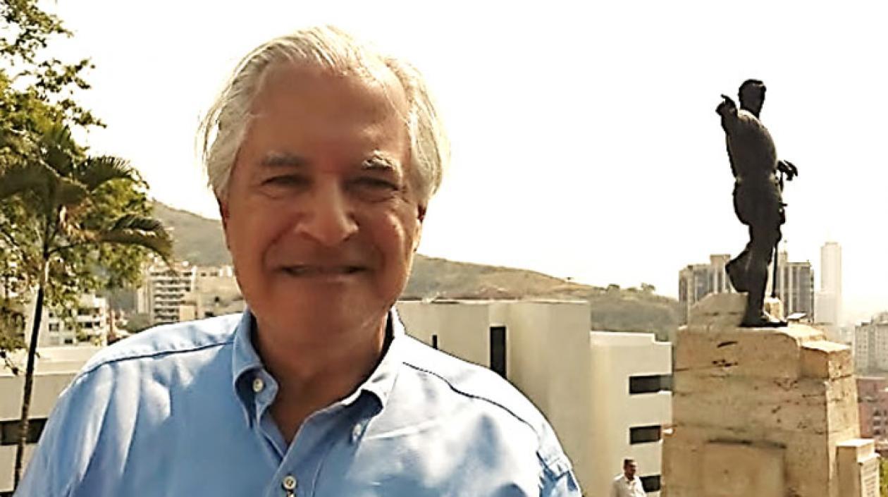 Mario Fernando Prado.