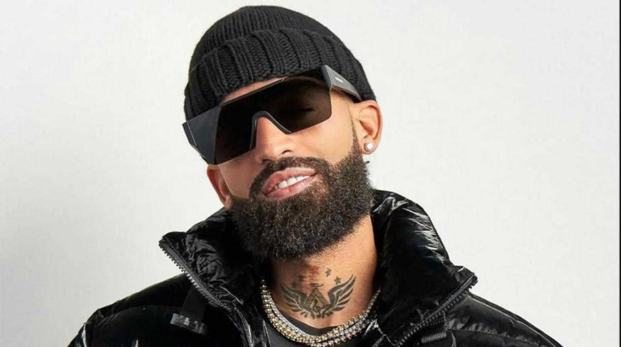 Arcángel, cantante urbano.