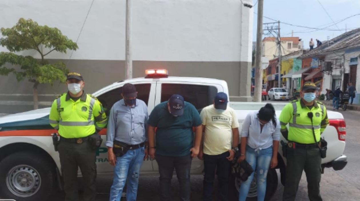 Los cuatro capturados fueron conducidos a la URI de la Fiscalía.