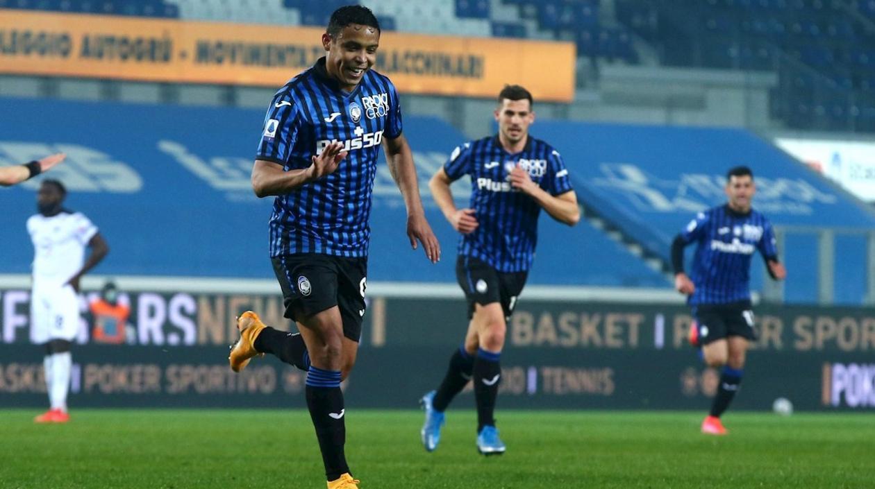 Luis Fernando Muriel celebra su anotación. 