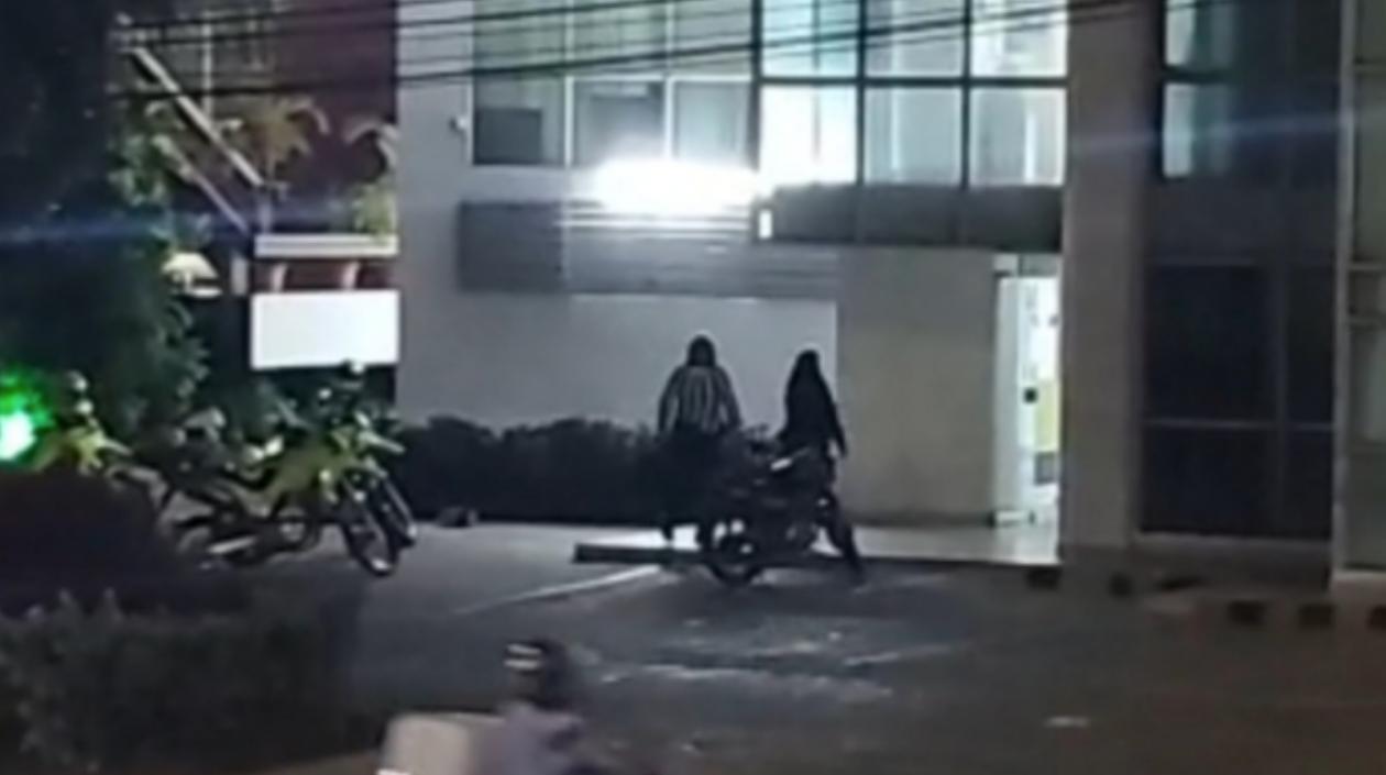 El robo en la funeraria ocurrió en la noche del jueves. 