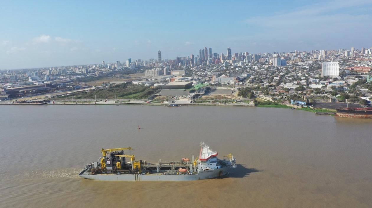 El puerto de Barranquilla, en el tramo final del río Magdalena.