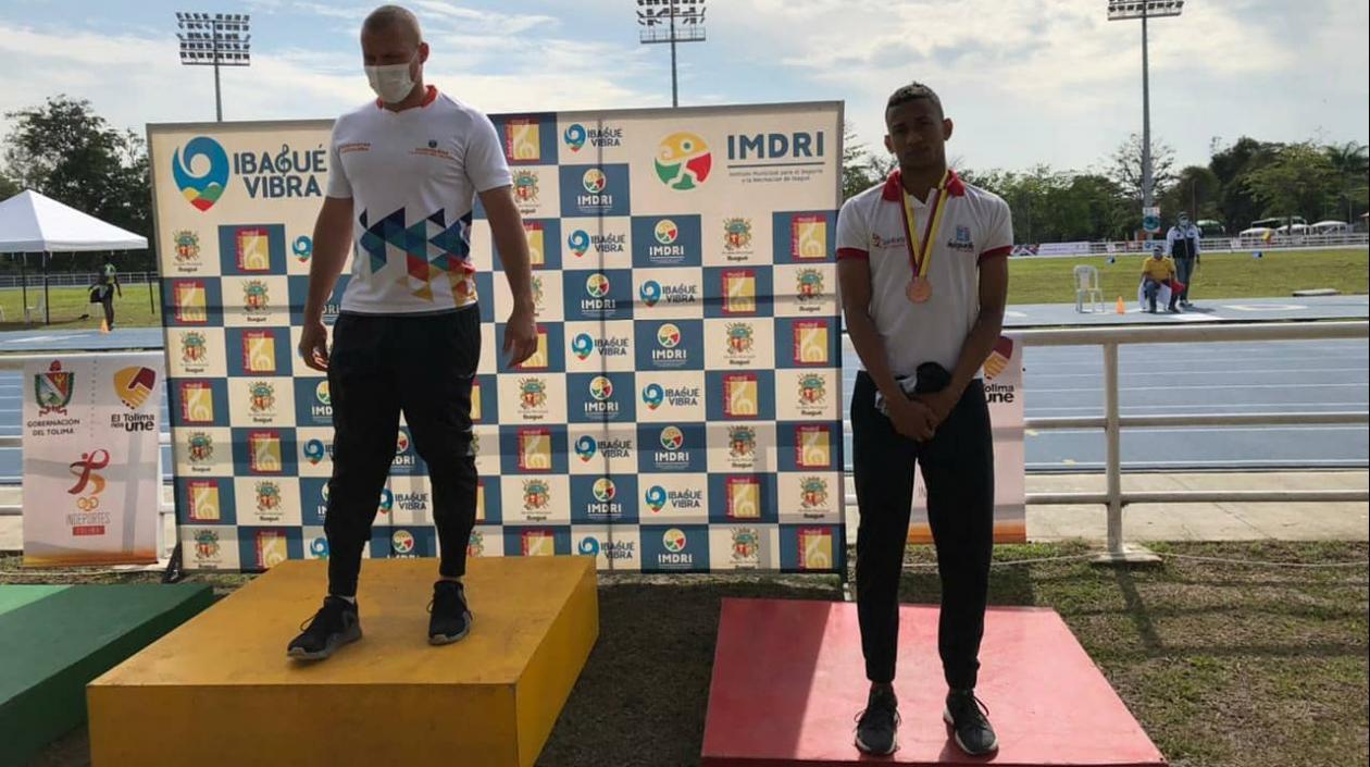 Jairo López, medallista de bronce. 