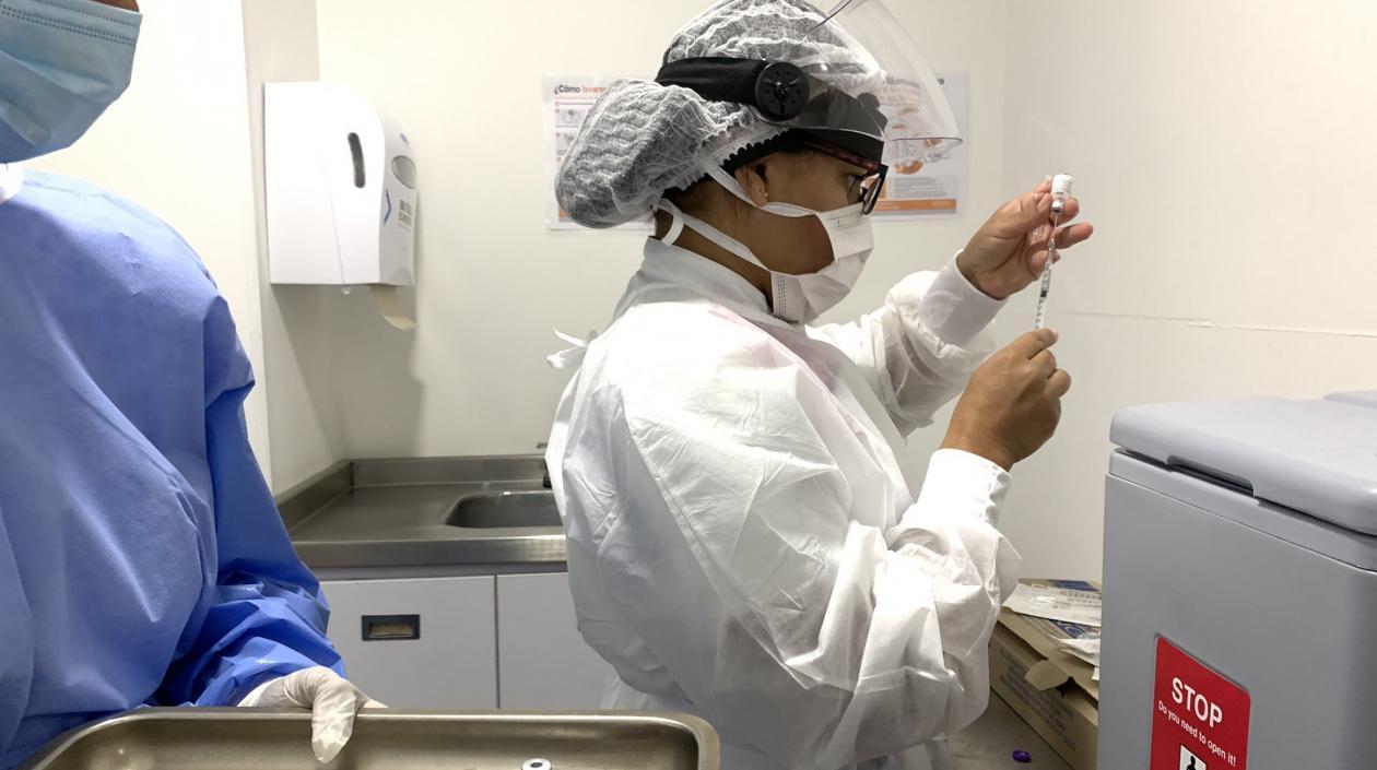 Autocuidado y vacunación son las mejores formas de evitar el Covid-19.