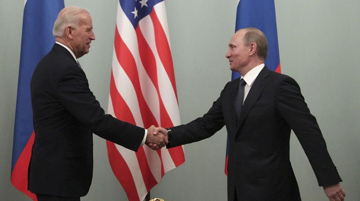 Joe Biden y Vladímir Putin.