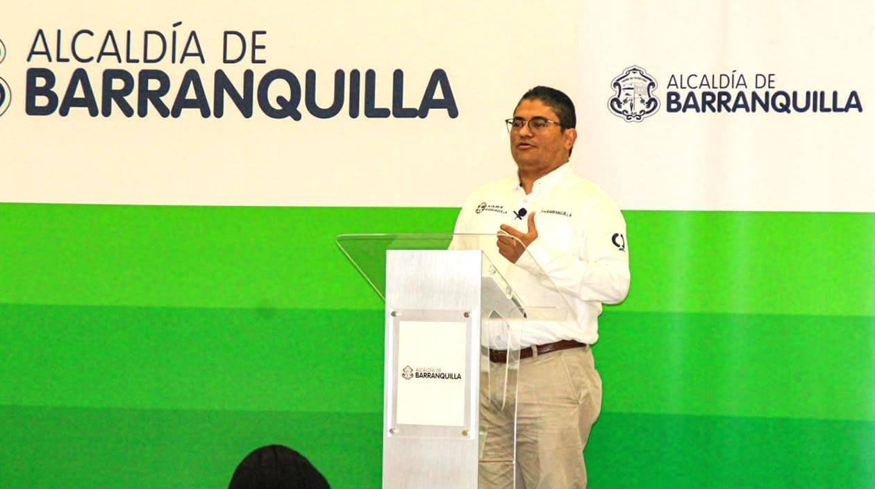 Humberto Mendoza, Secretario de Salud.