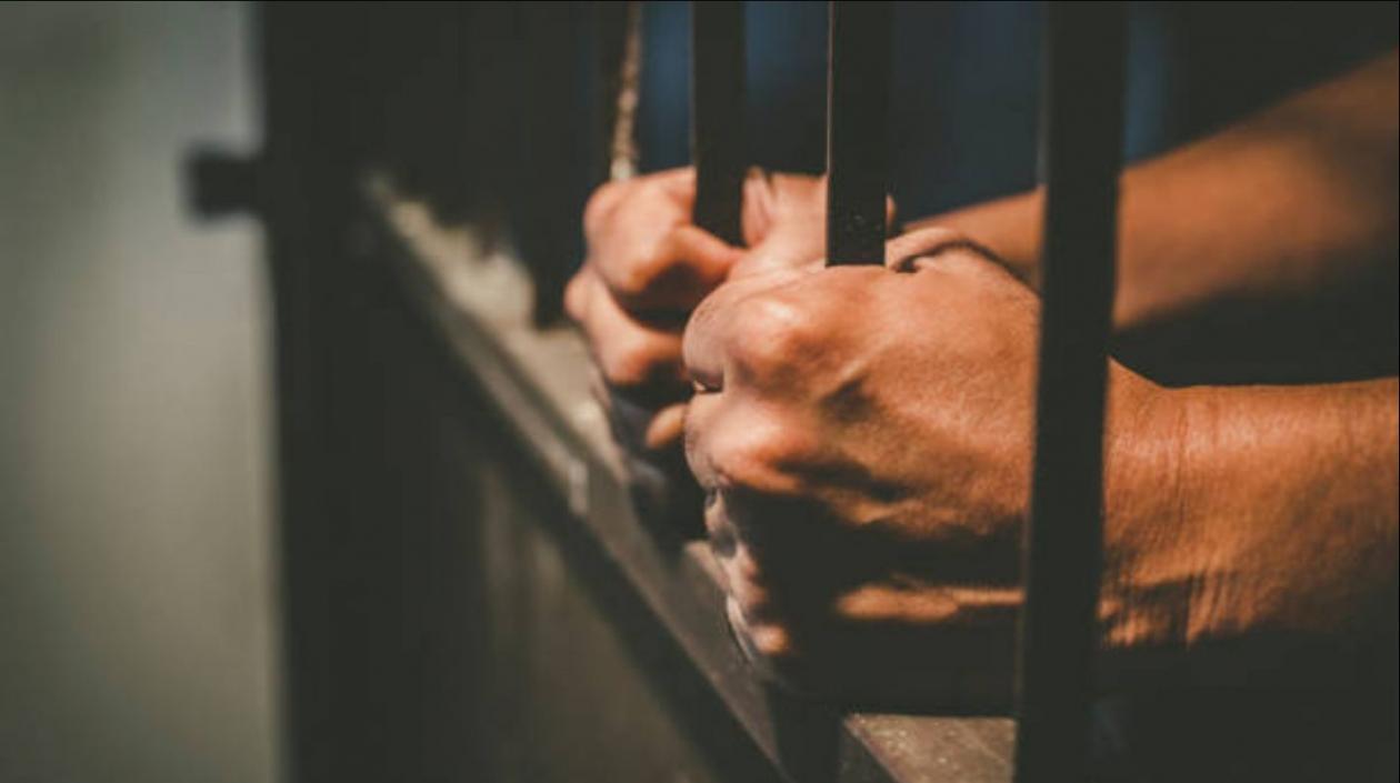 El condenado estará privado de la libertad durante 10 años y 6 meses. 