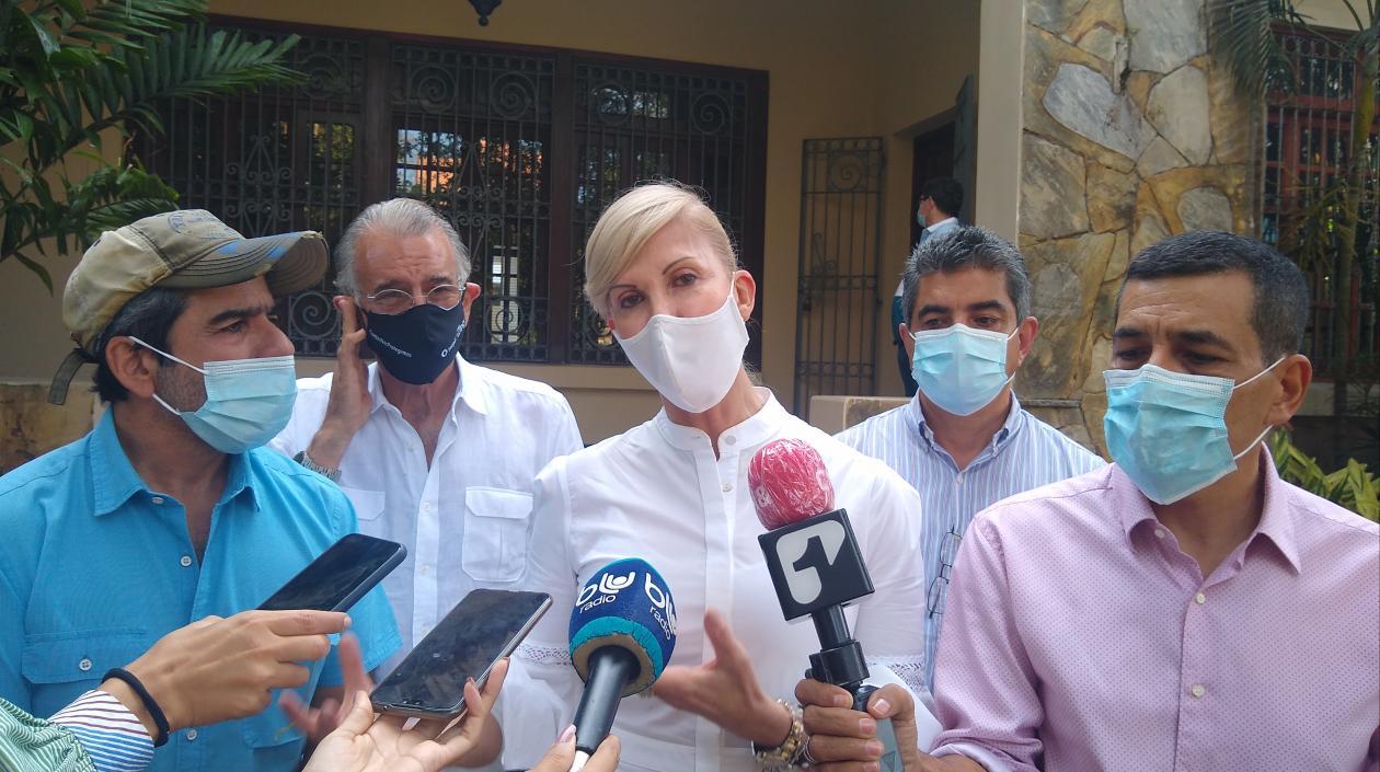 Declaración de los exmandatarios regionales.