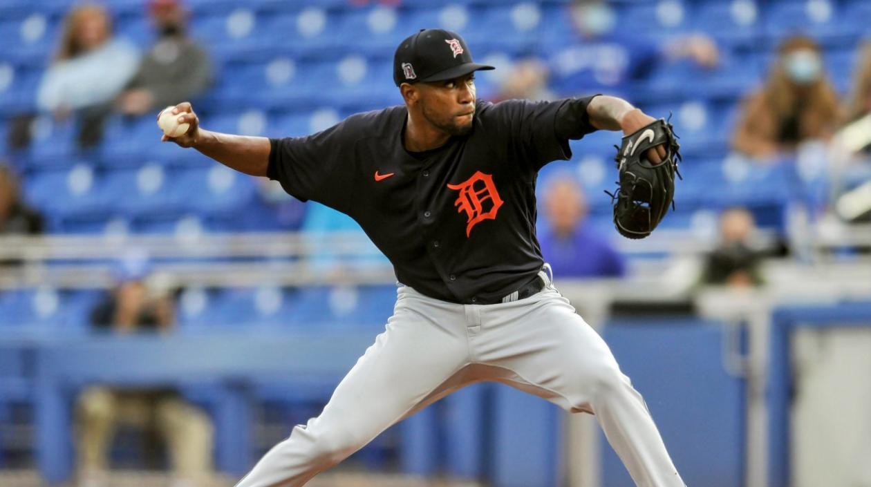 Julio Teherán, lanzador colombiano. 