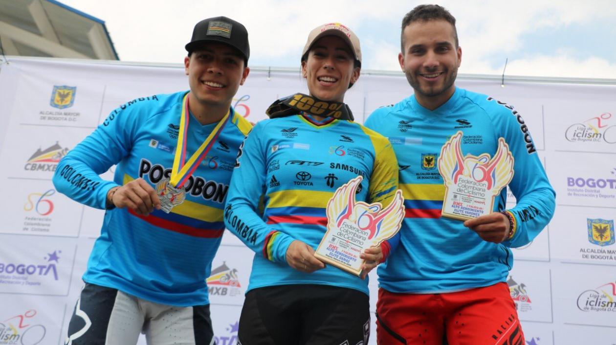 Carlos Mario Arboleda, Mariana Pajón y Carlos Ramírez. 