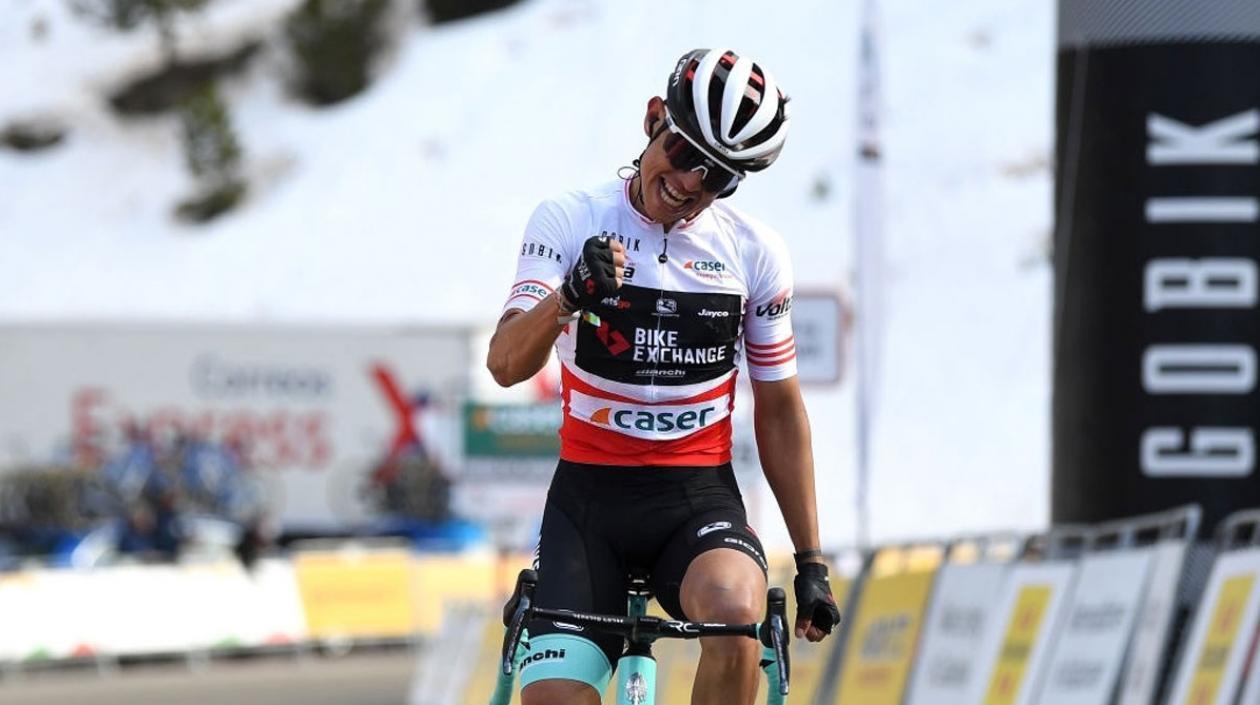 Esteban Chaves festeja su triunfo de este jueves. 