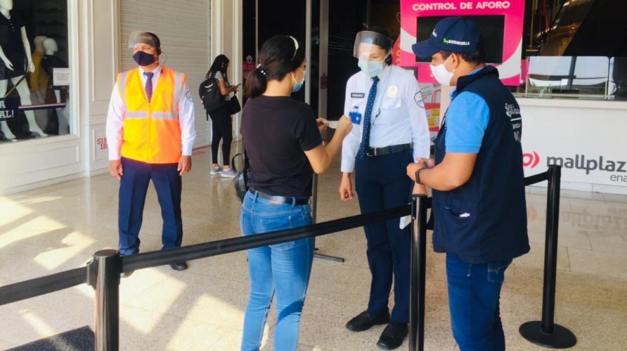 Verificación en centros comerciales.