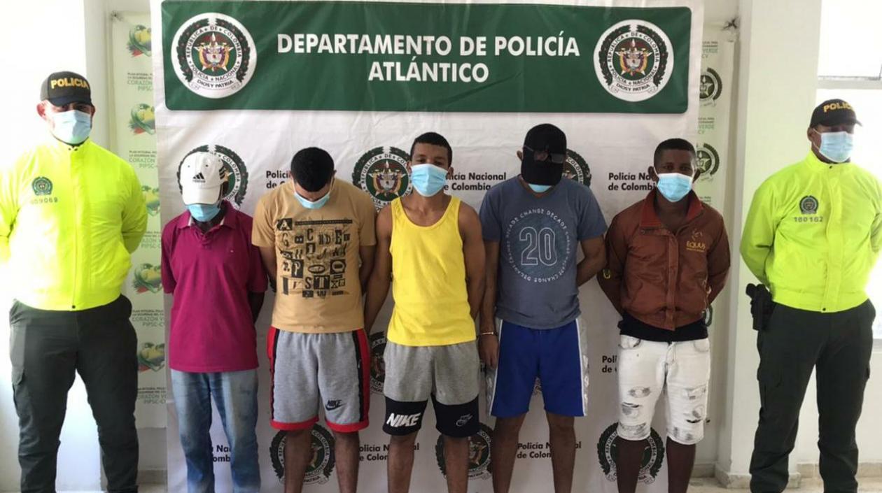 Cinco de los seis capturados por el delito de abigeato. 