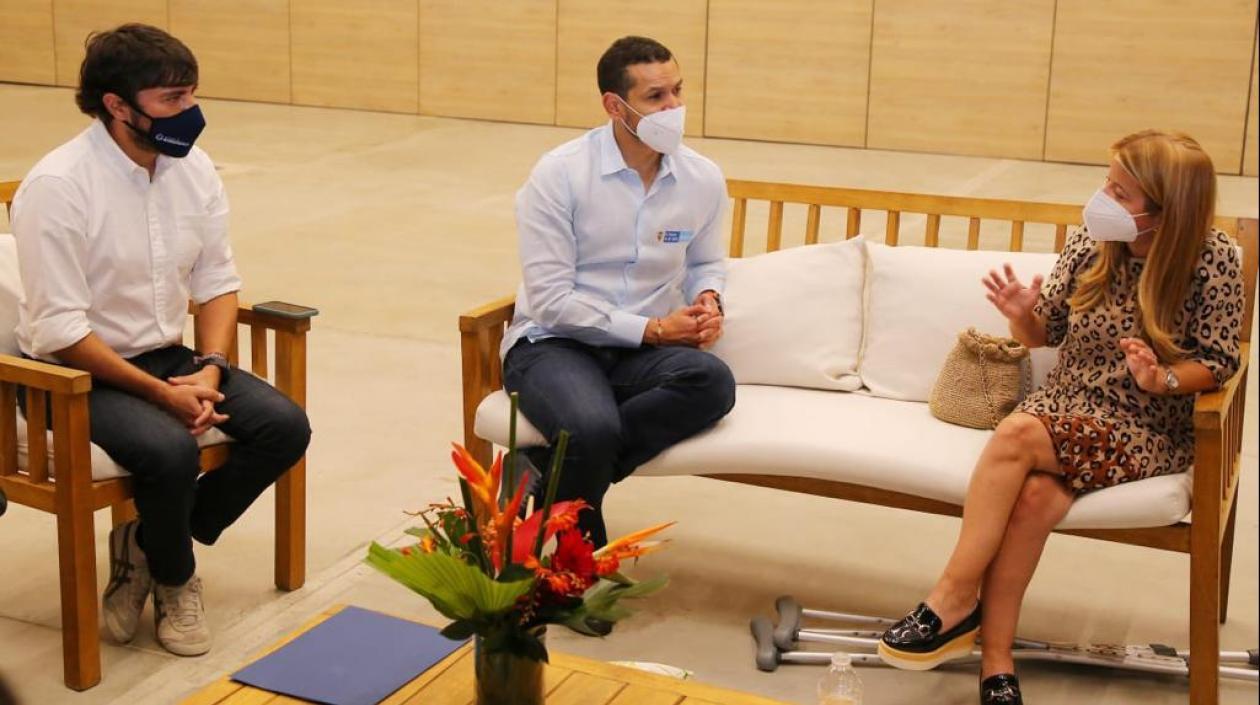 El Alcalde Pumarejo, el Ministro Palacios y la Gobernadora Noguera.