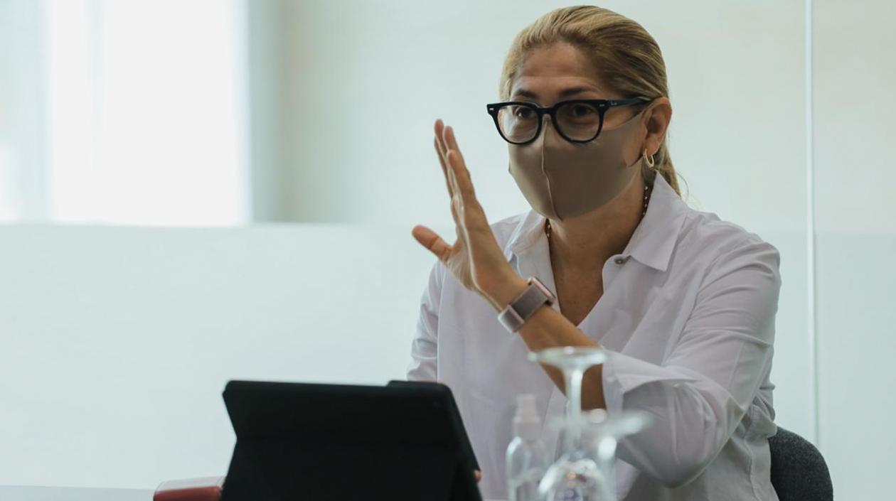 La secretaria de Salud, Alma Solano.