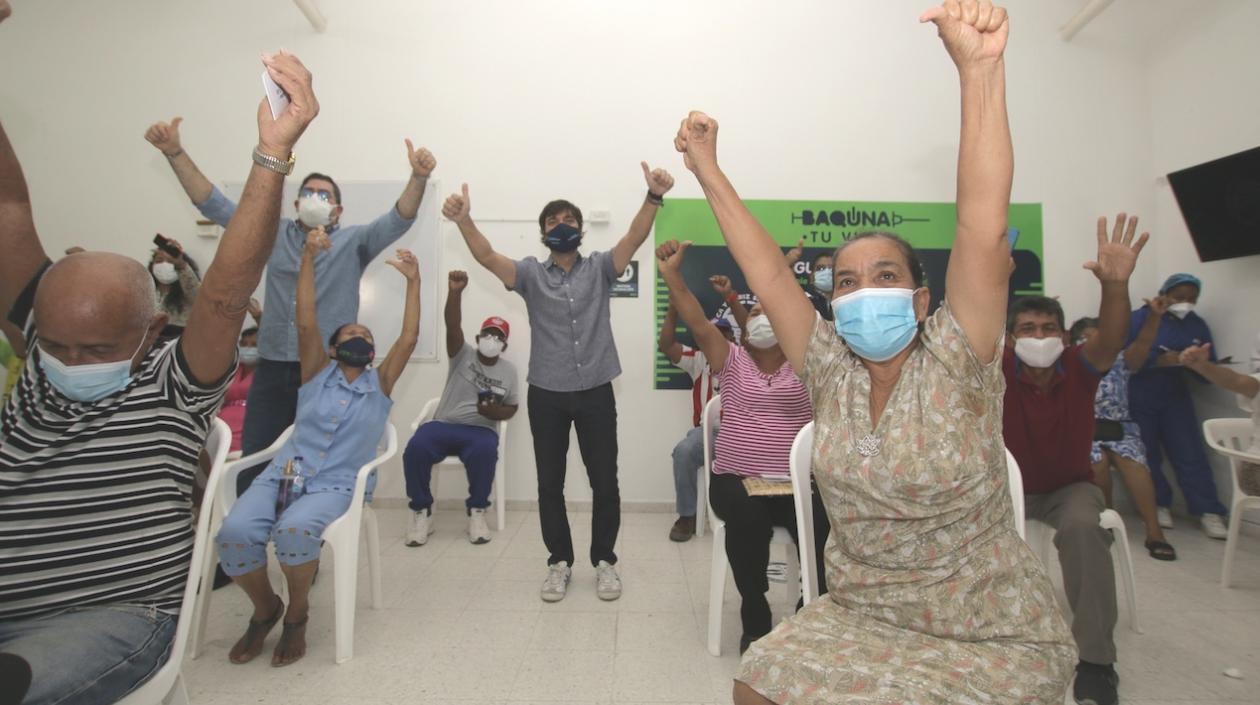 La invitación del Alcalde a los mayores de 70 años en Barranquilla es vacunarse contra el Covid-19.