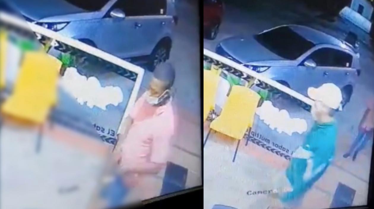 Los presuntos atracadores tras quedar grabados en la cámara de seguridad. 