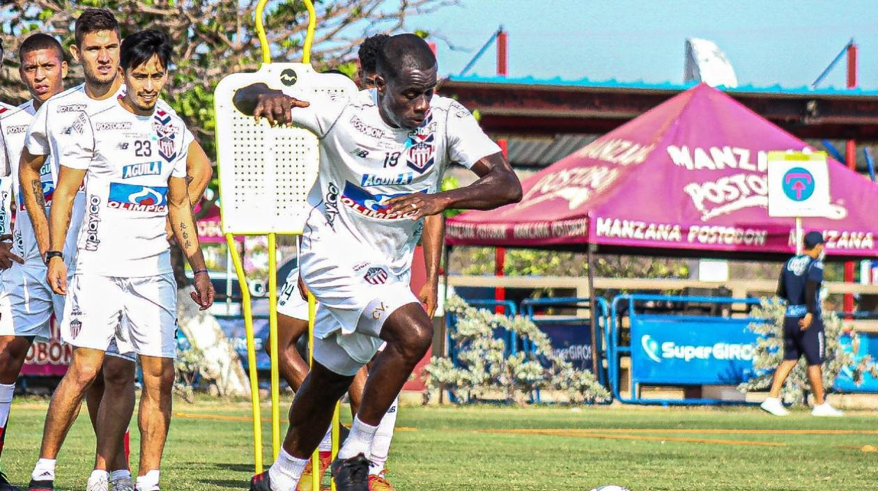 Carmelo Valencia comandará el ataque de Junior. 