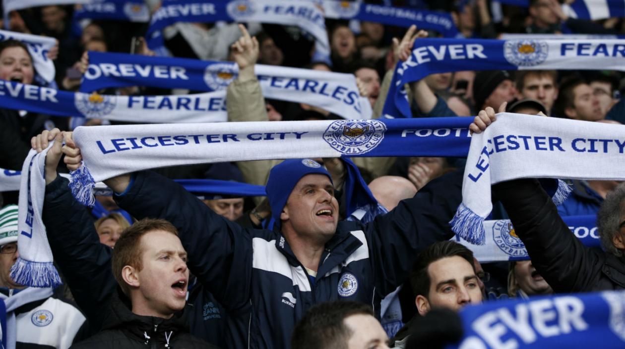 Hinchas del Leicester, uno de los equipos semifinalistas.
