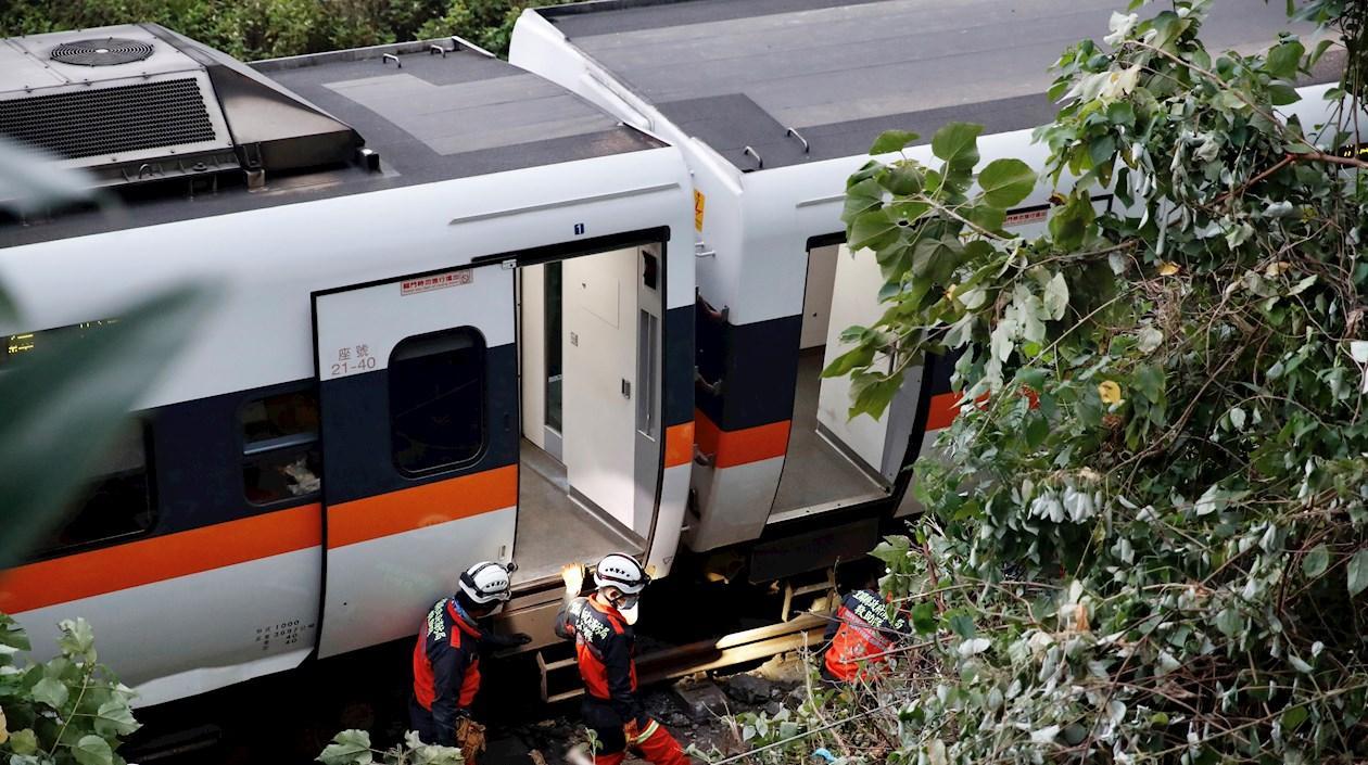 Unas 66 personas están siendo atendidas en hospitales debido a las lesiones.