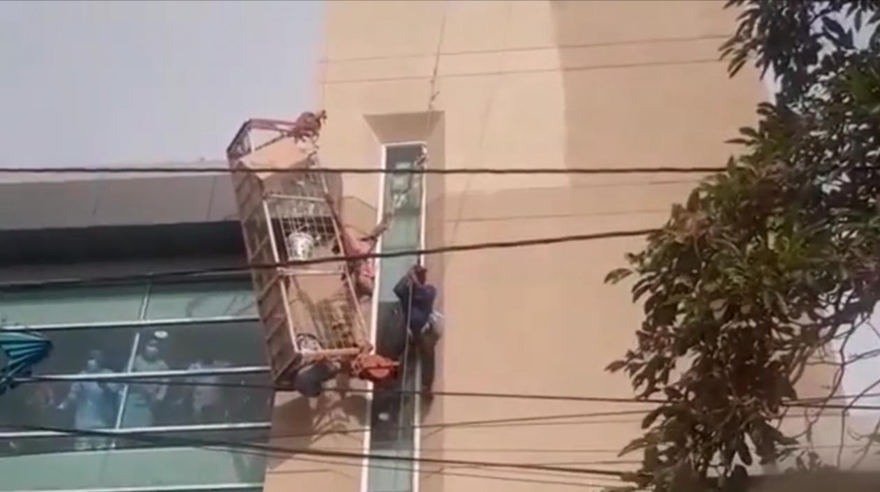 Los obreros fueron rescatados. 