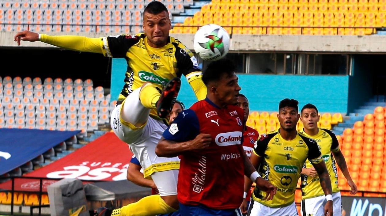 Acción del partido de Alianza Petrolera ante Medellín. 