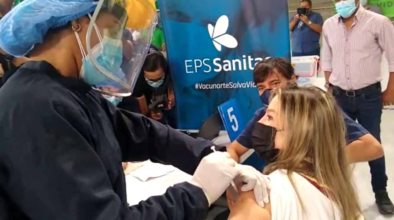 Ingeborg Heins y el Alcalde Jaime Pumarejo.