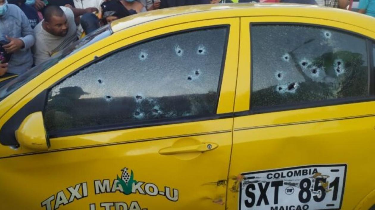 Así quedó el taxi.