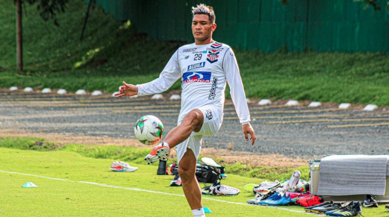 Teófilo Gutierrez, otra vez ausente en partido clave del Junior.